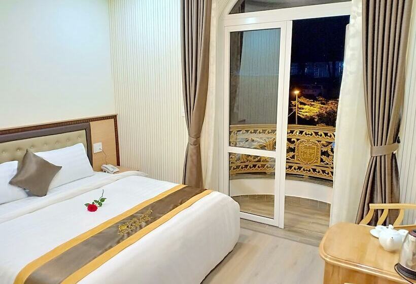 اتاق دلوکس با تخت کینگ و چشم‌انداز, Sugar Land Villa Hotel Dalat
