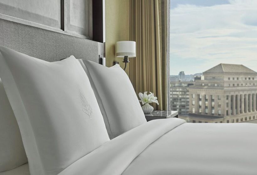 이그제큐티브 스위트, Four Seasons Hotel One Dalton Street, Boston