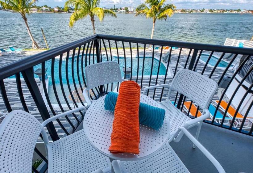 سوئیت پریمیوم 2 خوابه, Fusion Resort Waterfront Suites