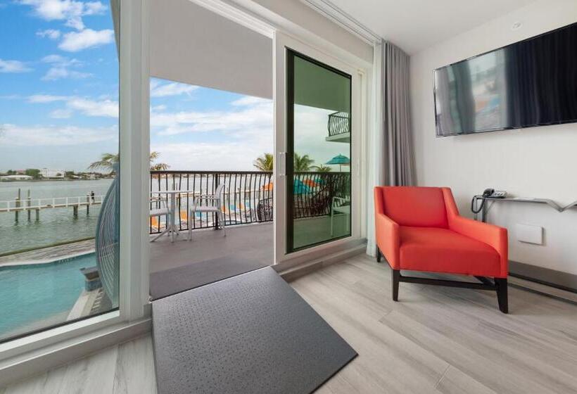 سوئیت 2 خوابه, Fusion Resort Waterfront Suites