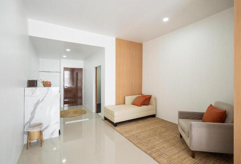 غرفة أساسية ثلاثية, The Loft Panwa Resort