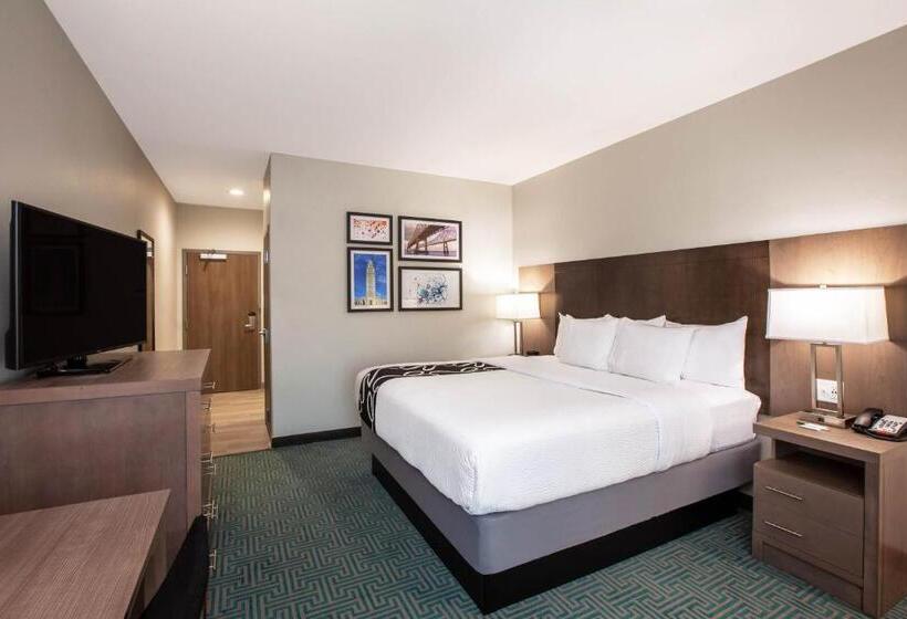Номер Стандарт Кровать Кинг Адаптированный для Инвалидов, La Quinta Inn & Suites By Wyndham Lafayette Oil Center