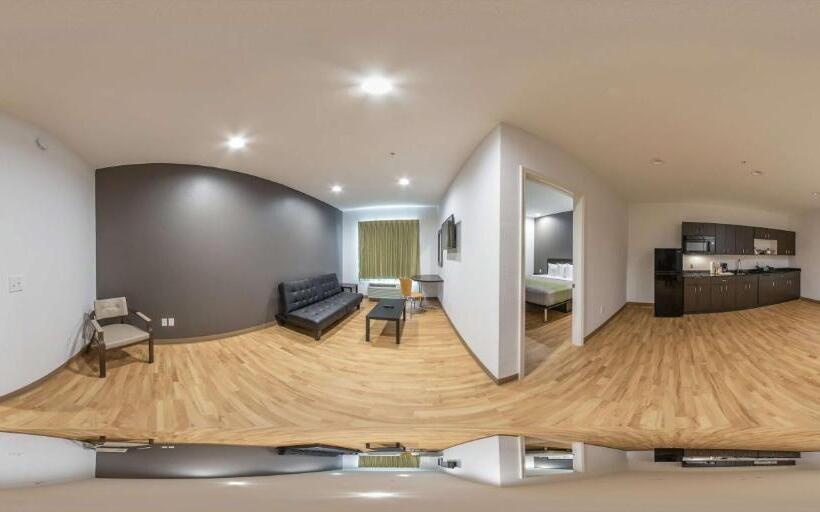 스위트, Studio 6 Lake Charles