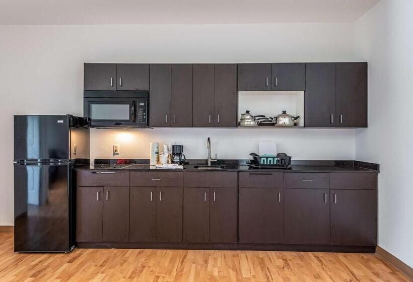 장애인을 위한 킹사이즈 침대 스탠다드 룸, Studio 6 Lake Charles