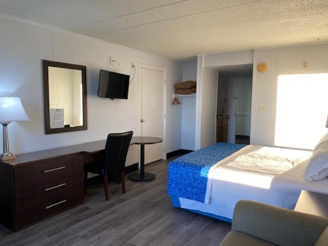 اتاق استاندارد با تخت بزرگ, Fenwick Islander Motel