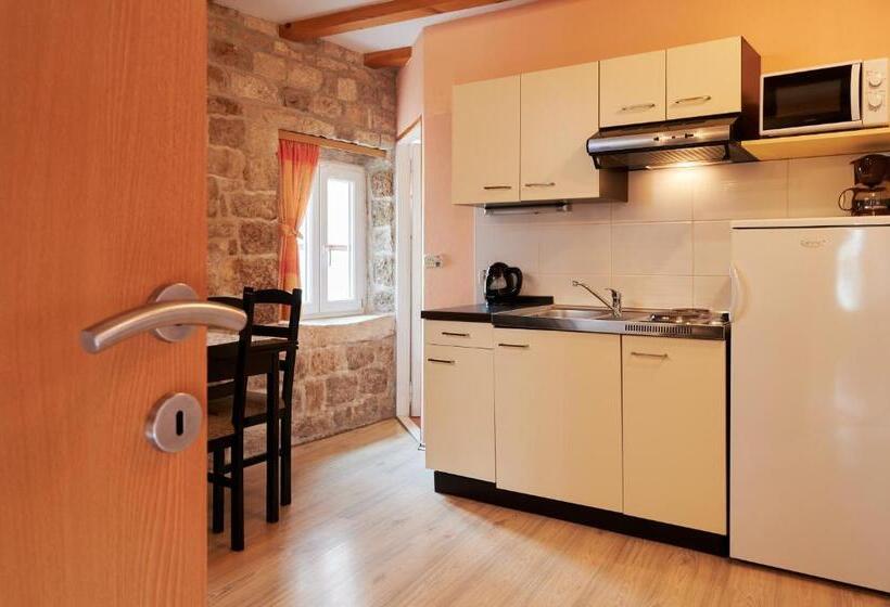 Апартаменты 1 Спальня, Apartments And Rooms Jare   In Old Town