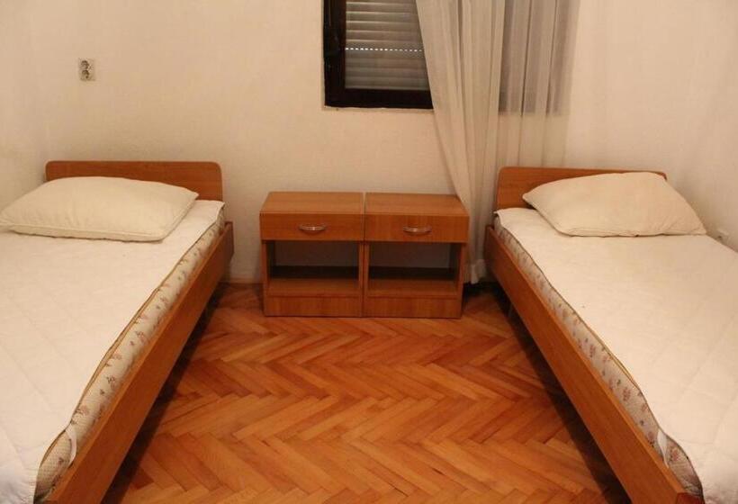 Апартаменты 2 Спальни, Apartments Mate