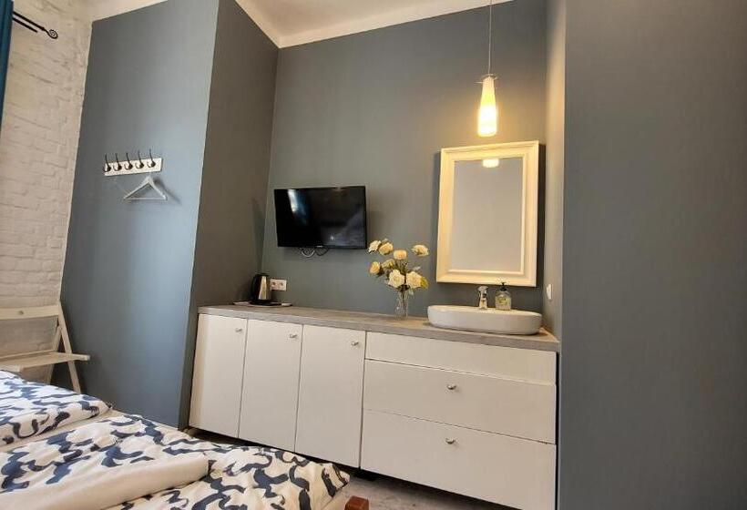 Номер Стандарт Совместная Ванная, Chmielna 5 Rooms & Apartments