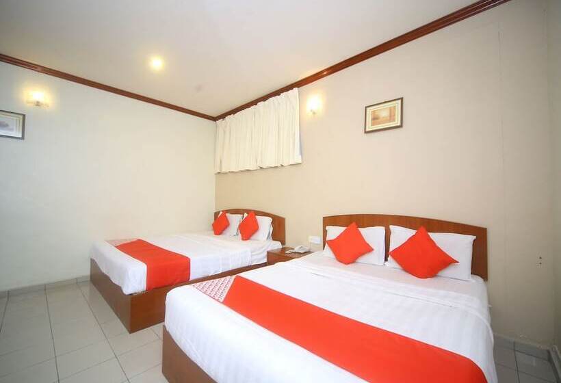 Family Suite, London By Oyo Rooms