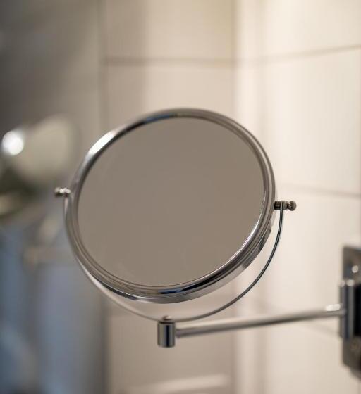 غرفة عائلية, Merian Basel   Self Check In