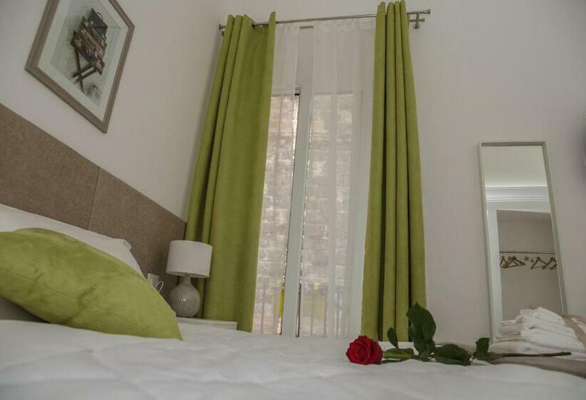 اتاق استاندارد با بالکن, La Civita B&b
