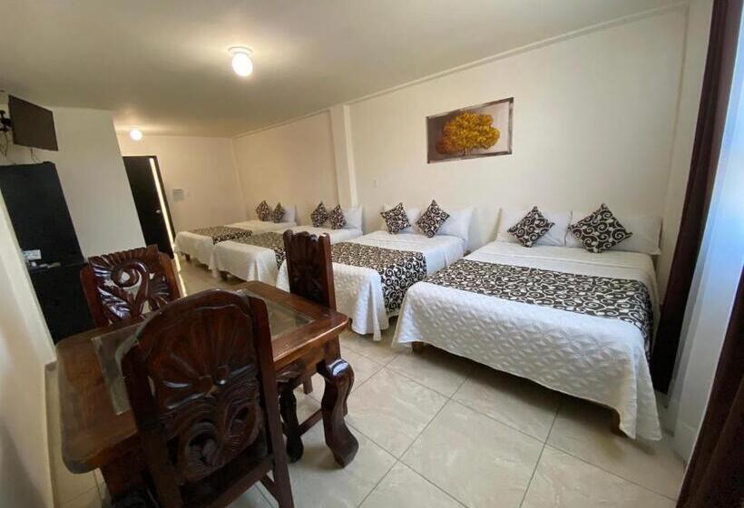 غرفة قياسية رباعية, Royal Puebla