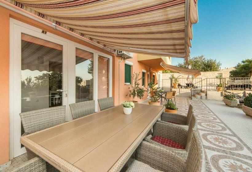 Апартаменты 2 Спальни, Apartments Maša
