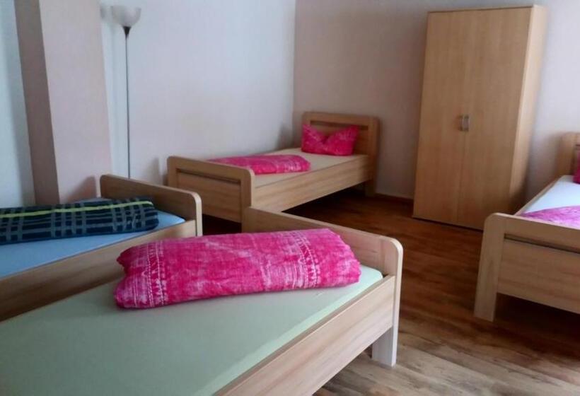 Номер Стандарт Четырехместный Совместный Санузел, Hostel Vorharz Aschersleben