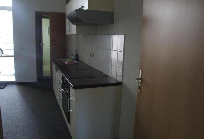 Трехместный Номер Стандарт Совместная Ванная, Hostel Vorharz Aschersleben