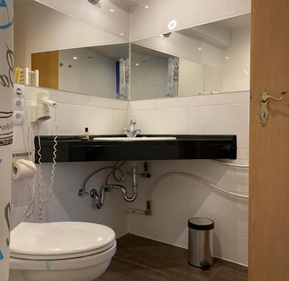 Номер Стандарт, Marktplatzhotel   Restaurant Tafelspitz