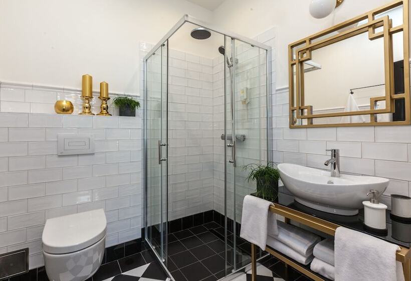 اتاق اکونومی, Golden Prague Rooms