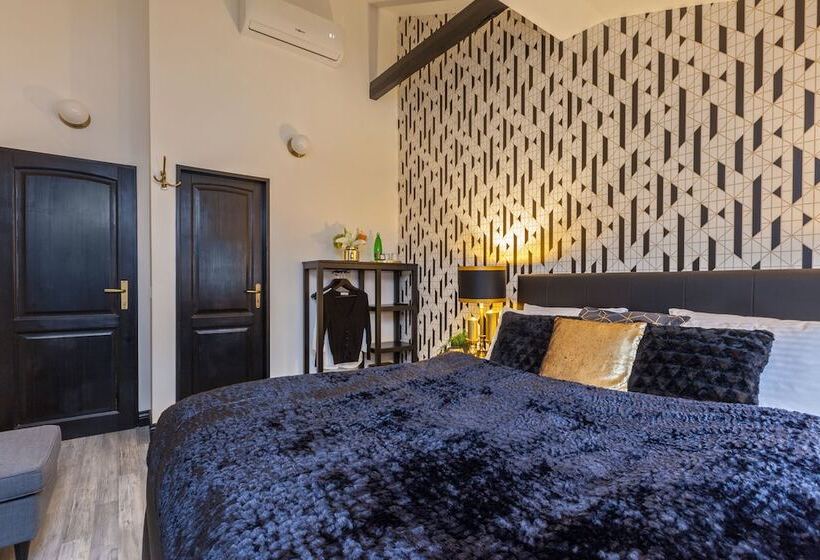 اتاق لوکس, Golden Prague Rooms