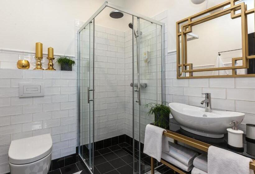 اتاق لوکس, Golden Prague Rooms