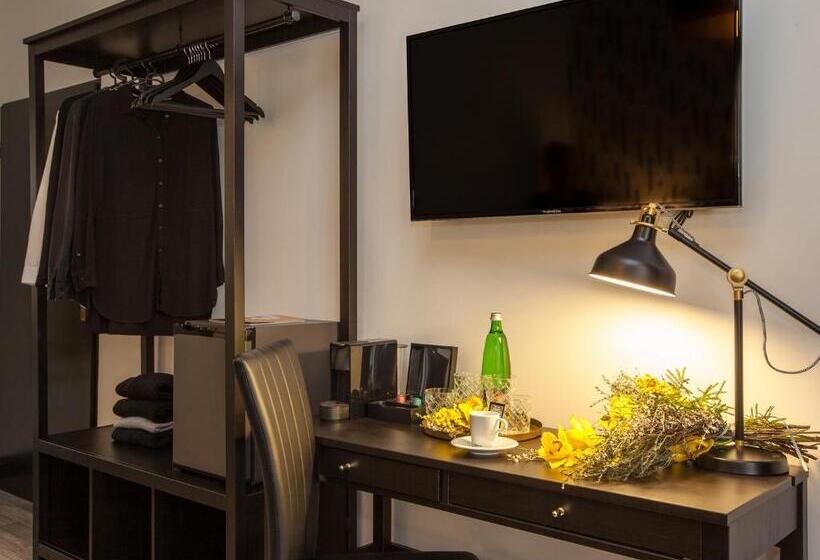 اتاق استاندارد با بالکن, Golden Prague Rooms