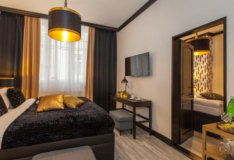 اتاق لوکس خانوادگی, Golden Prague Rooms