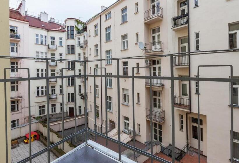 اتاق سوپریور خانوادگی, Golden Prague Rooms