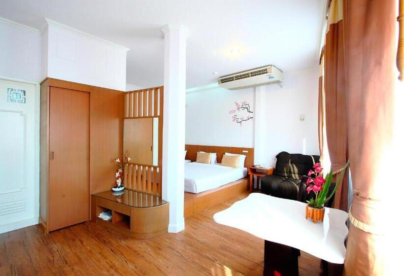 Quarto Deluxe, China Town