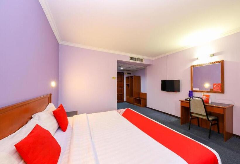 Номер Deluxe Кровать Кинг, Comfort Hotel 2 By Oyo Rooms