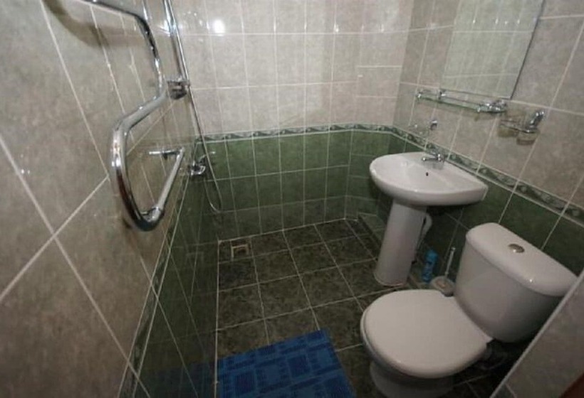 اتاق خانوادگی, Lera Guest House