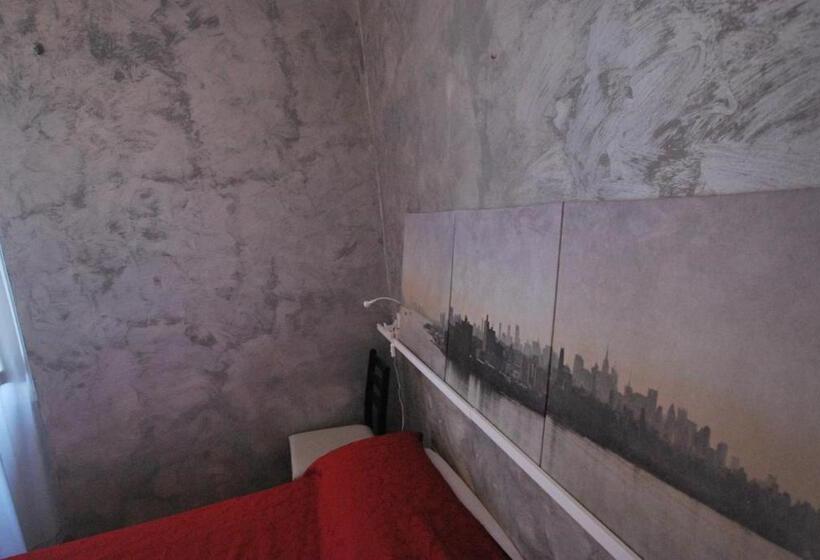Quarto Estandar, Albergo La Vela