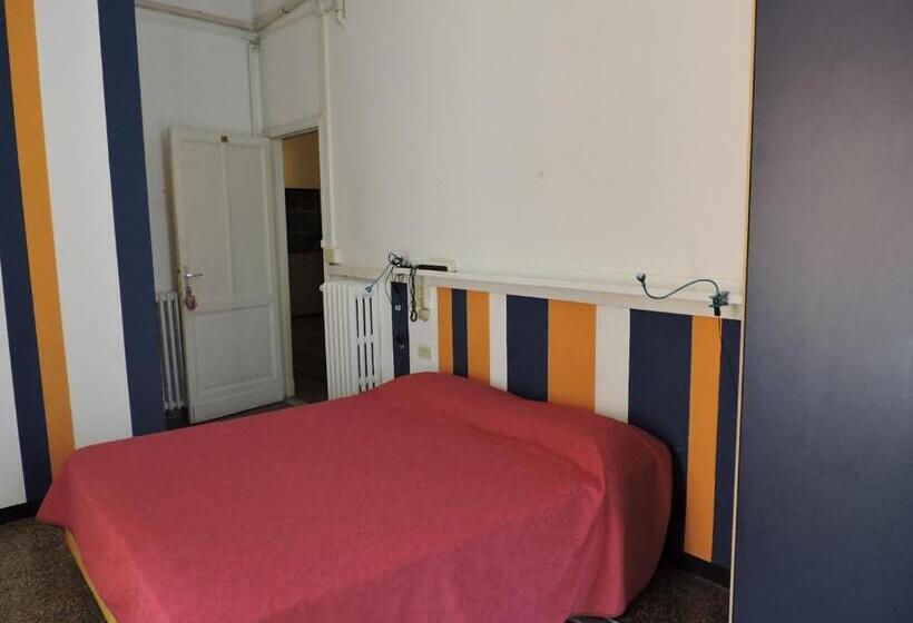 Quarto Triplo Standart Vista Mar Lateral, Albergo La Vela