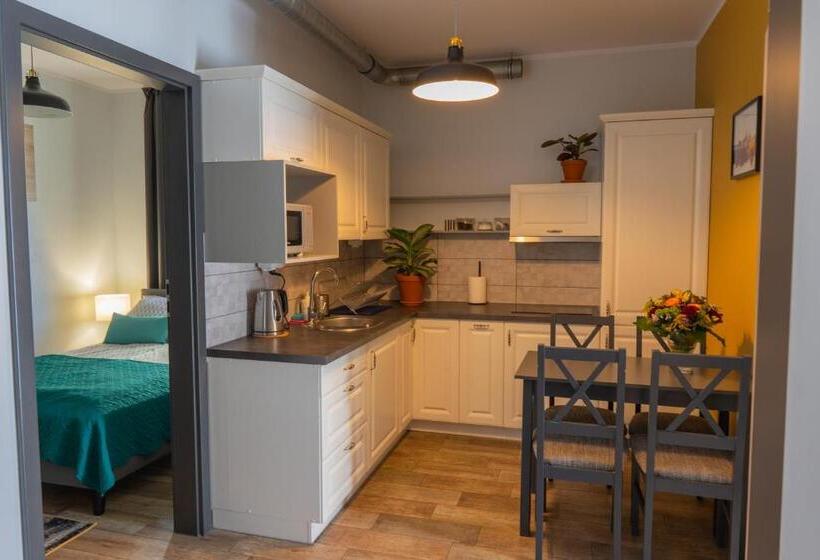 Апартаменты 2 Спальни, Moon Hostel Poznań