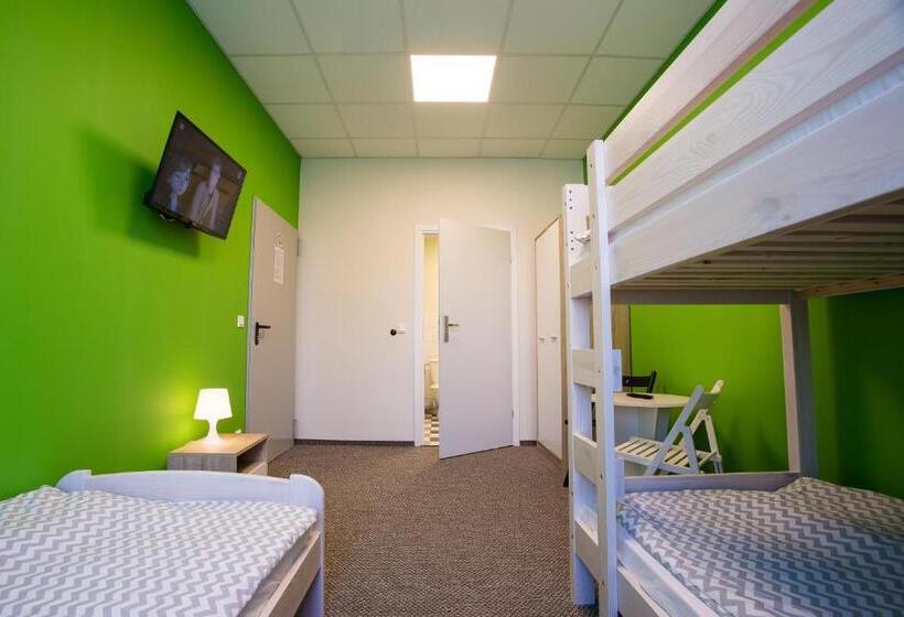 חדר סטנדרט לשלושה, Moon Hostel Poznań