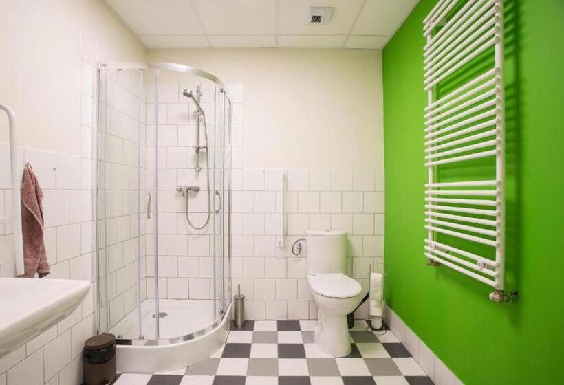 Пятиместный Стандартный Номер, Moon Hostel Poznań