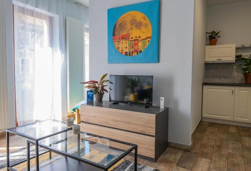 Апартаменты 1 Спальня, Moon Hostel Poznań