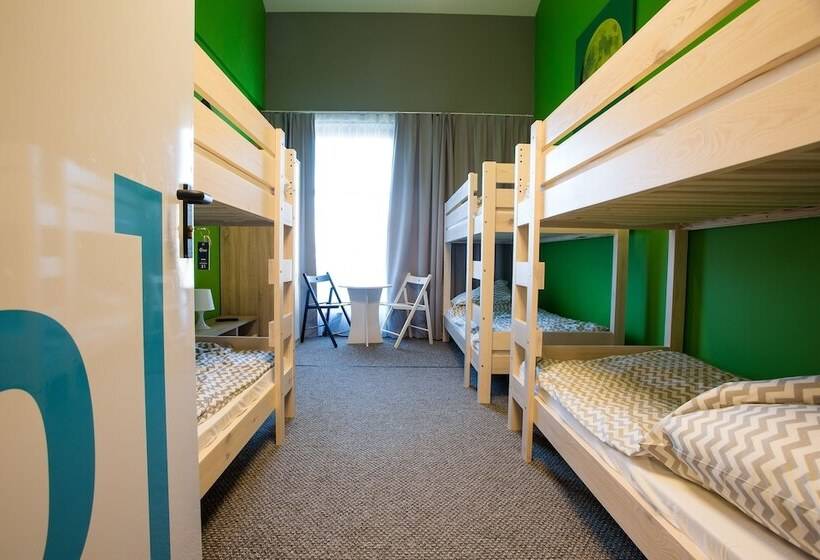 Четырехместный Номер Стандарт, Moon Hostel Poznań