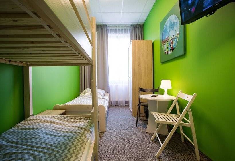 חדר סטנדרט לשלושה, Moon Hostel Poznań