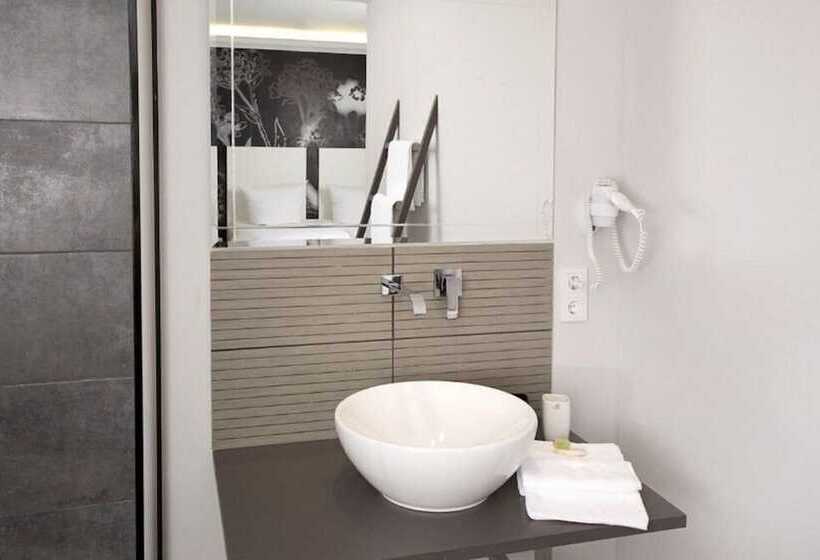 Quarto Premium, Pension Mariposa