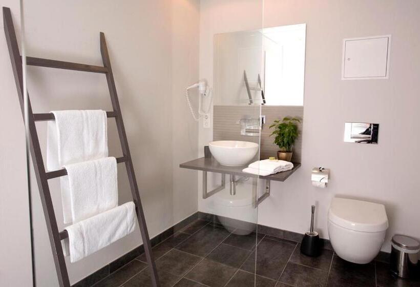 Quarto Premium, Pension Mariposa