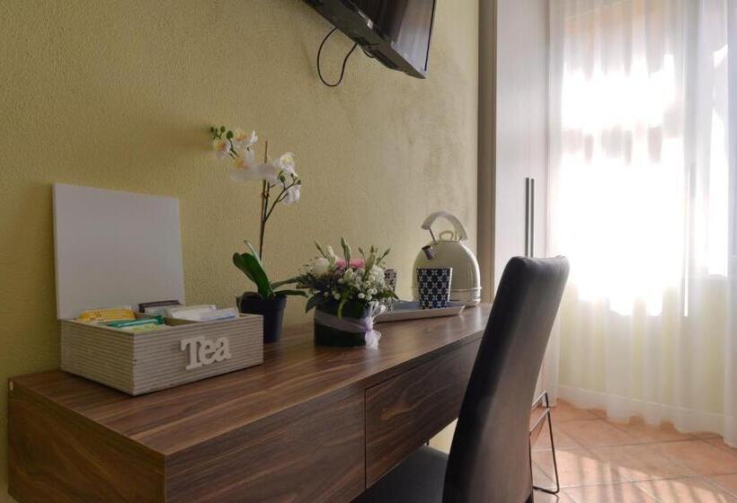 اتاق استاندارد با سرویس بهداشتی مشترک, Room & Breakfast Canalino 21