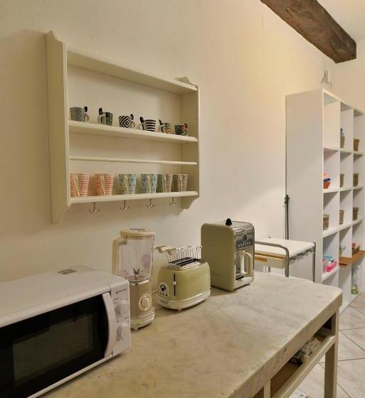 اتاق استاندارد با سرویس بهداشتی مشترک, Room & Breakfast Canalino 21