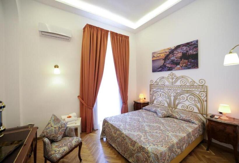 اتاق لوکس با بالکن و چشم‌انداز دریا, Di Palma Suite