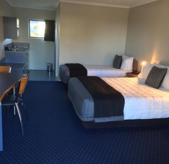 스탠다드 발코니 스튜디오, Bay City Motor Lodge