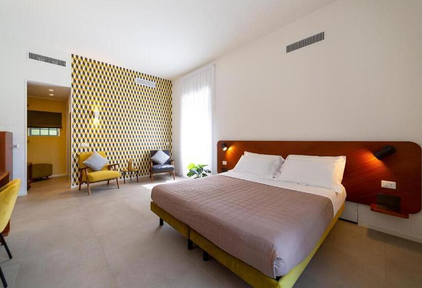 Полулюкс с Балконом, Le Stanze Del Lago Suites & Pool