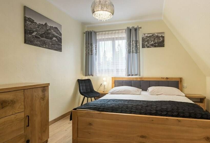 Номер Стандарт, Leśny Dwór
