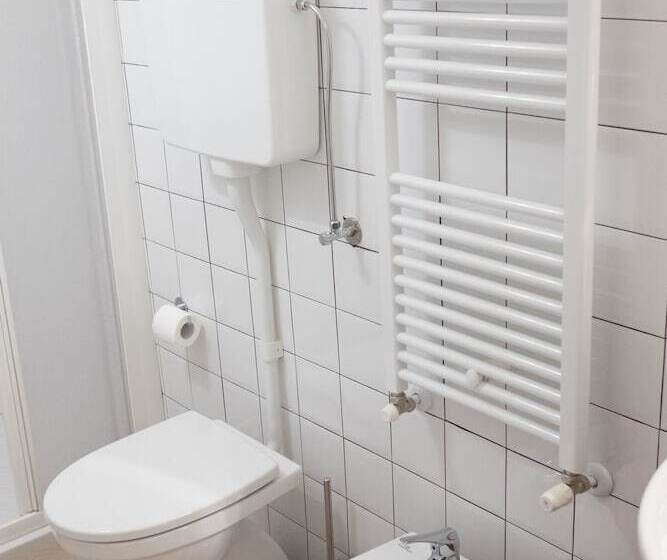 اتاق استاندارد, Viabasso11 Guest House