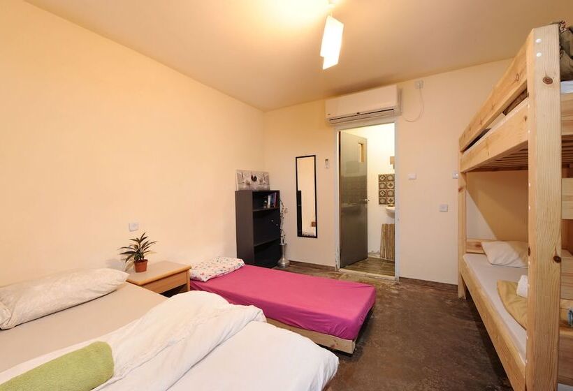 Pokój Rodzinny, Spice Quarter Inn