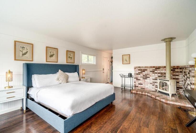 스위트 킹사이즈 침대, Agate Cove Inn