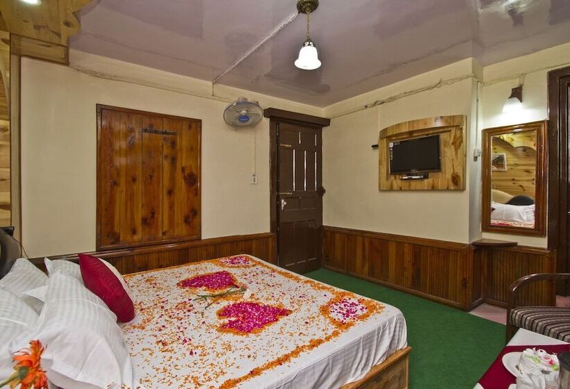 Quarto Deluxe, Vikrant