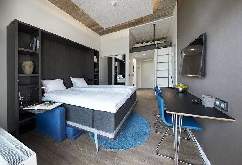 スタンダードスタジオ, Living Suites